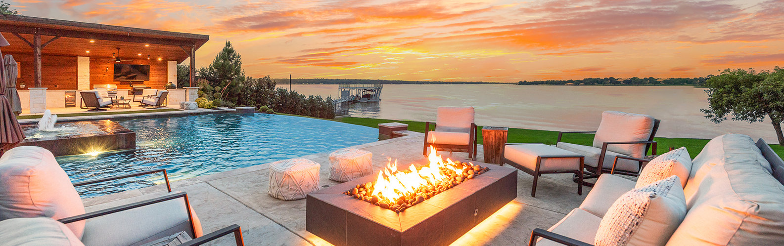 LUXURY LAKEFRONT ESTATE Fort Worth,  TX